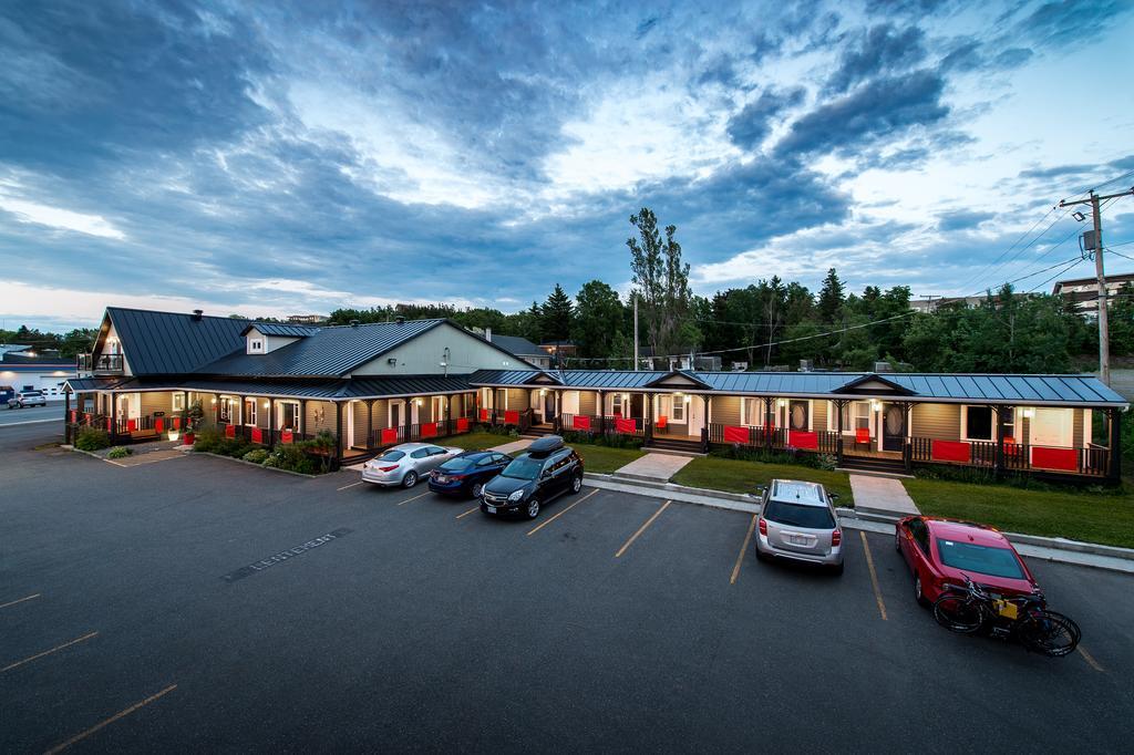Auberge Amerilys Рив'єр-дю-Лу Екстер'єр фото